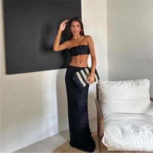 OFF-THE-SHOULDER OPEN KNIT DRESS